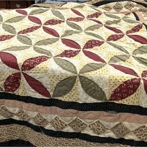 Better Homes And Gardens Red and Olive Patterned Quilt
